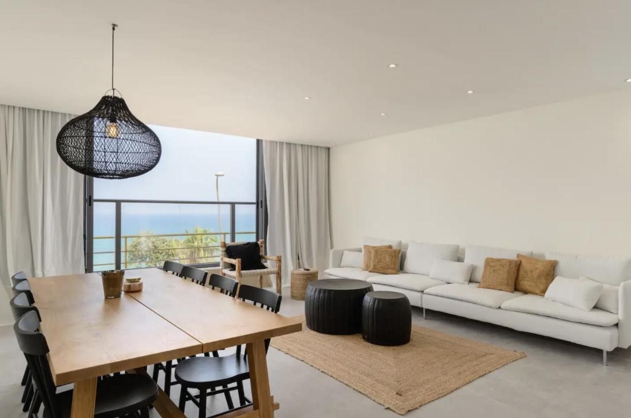 Stylish & Spacious 3 Bedroom Apartment By The Sea Netanya Dış mekan fotoğraf